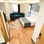 Nira Boutique Szálloda