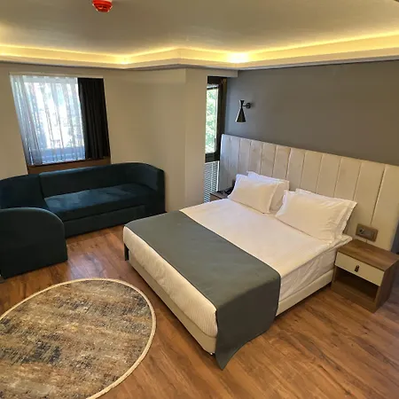 Nira Boutique Hotel 4*